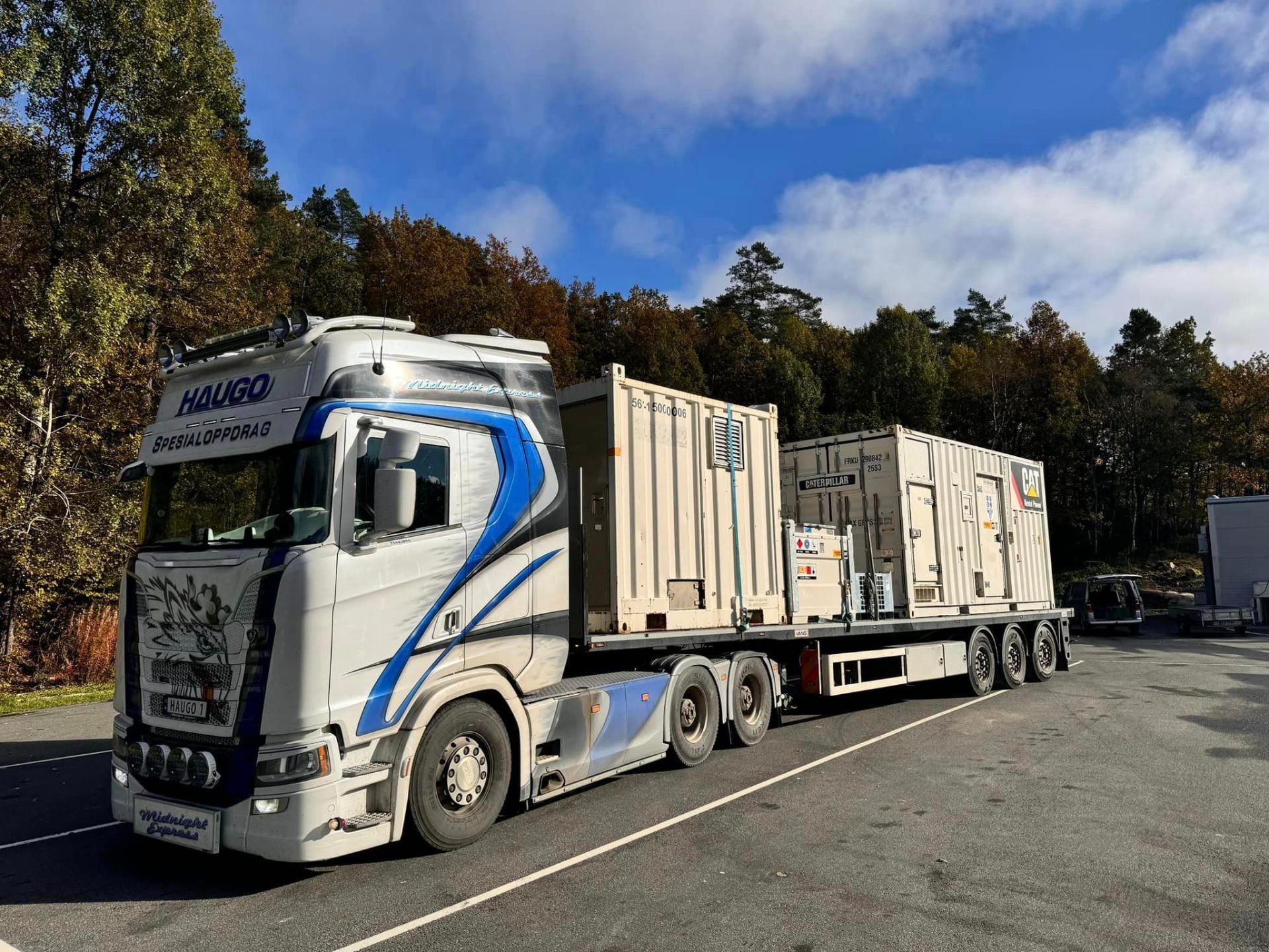 Rett tralle med aggregat-lass